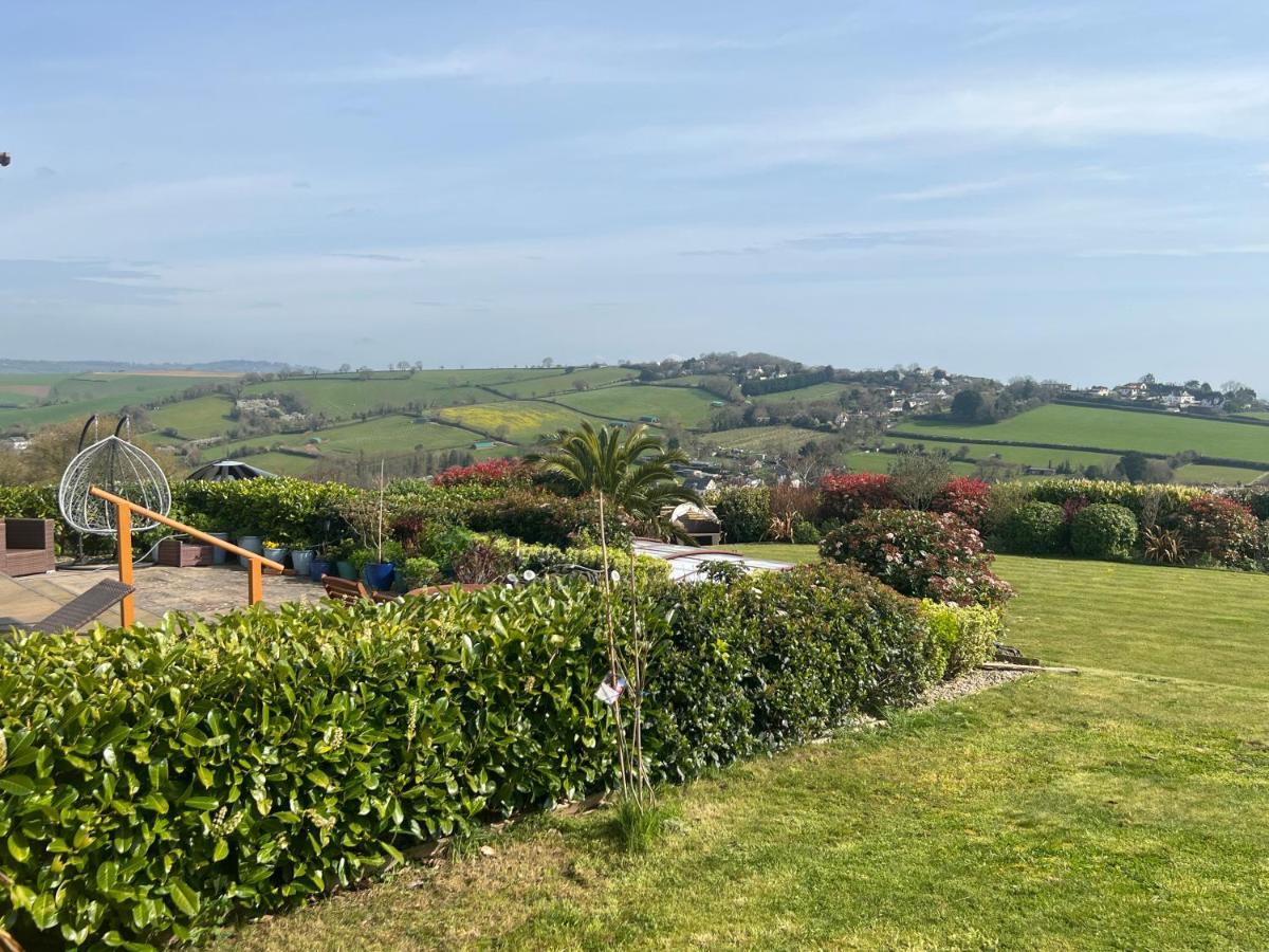 Halekulani Devon Homestay Торкі Екстер'єр фото