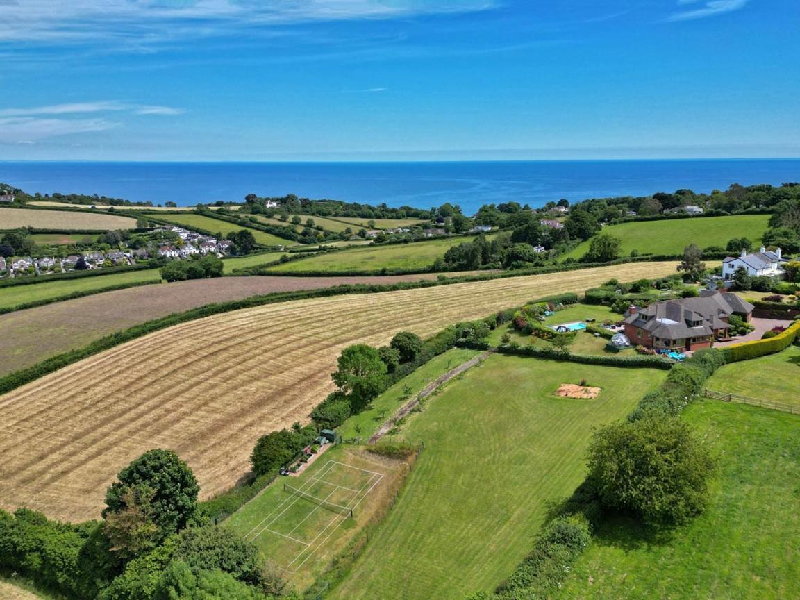 Halekulani Devon Homestay Торкі Екстер'єр фото